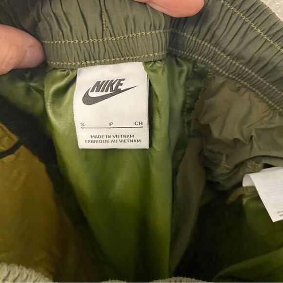 Nike Tech Essential Utility Shorts cargo Rough Green gorpcore nylon waterproof S - Picture 4 of 12
